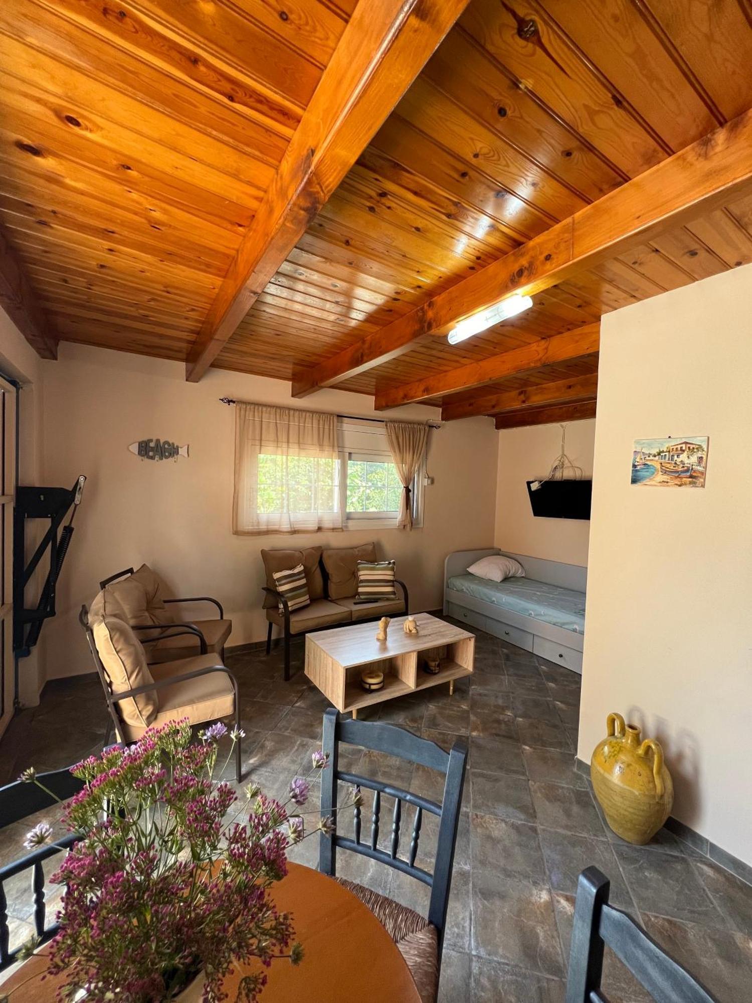 Nisaki Mathraki B&B Room photo