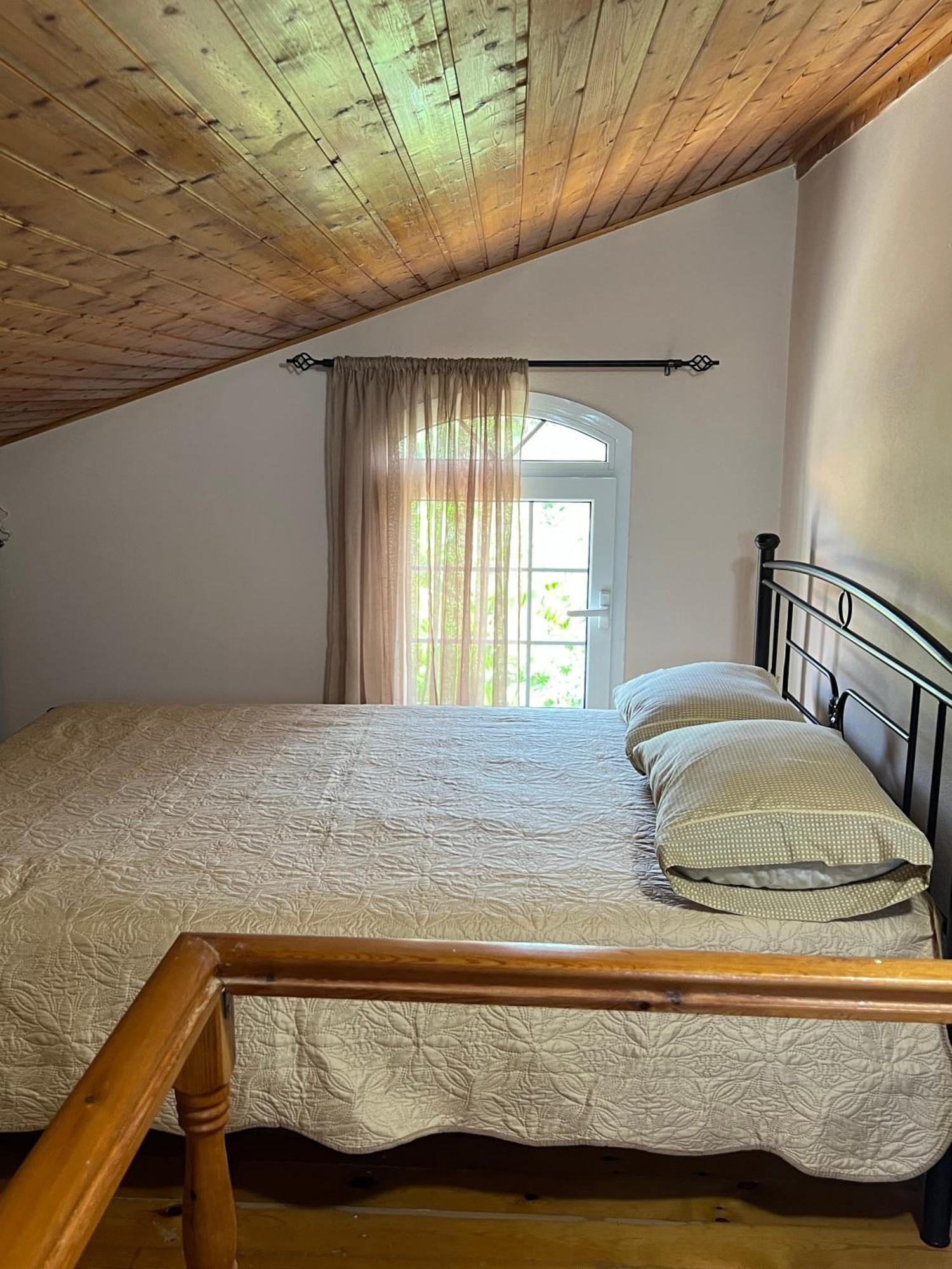Nisaki Mathraki B&B Exterior photo